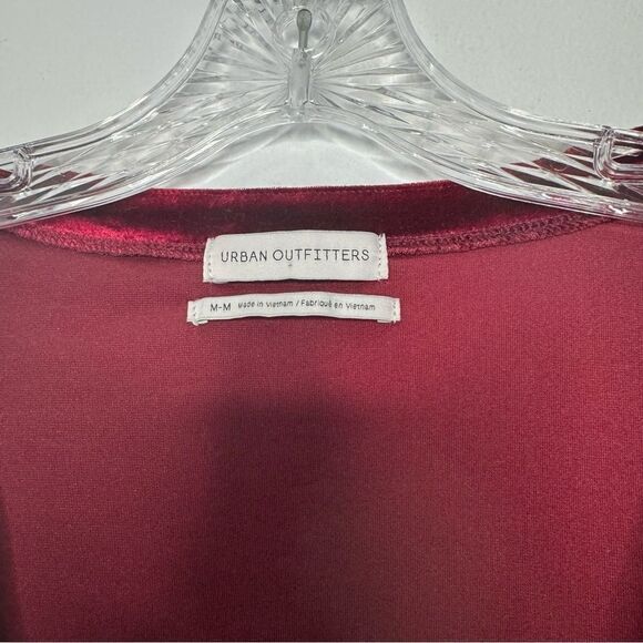 Urban outfitters red velvet cardigan size medium - Picture 3 of 5
